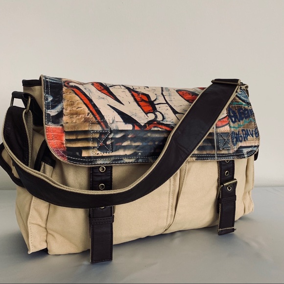 Dolce & Gabbana Other - United Streets of Art NYC Messenger Bag